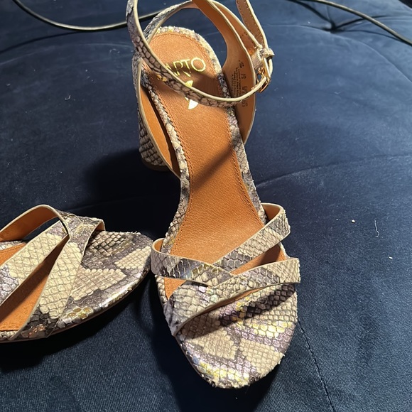 Franco Sarto Ankle Strap Heels Metallic Snake Skin - Picture 8 of 16